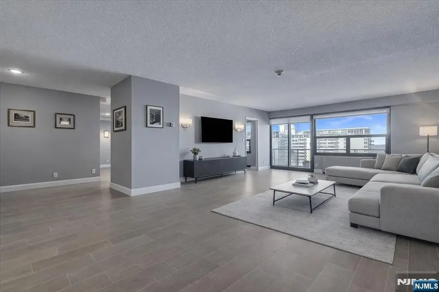 2 Claridge Drive 7KE, Verona, NJ 07044 - #3