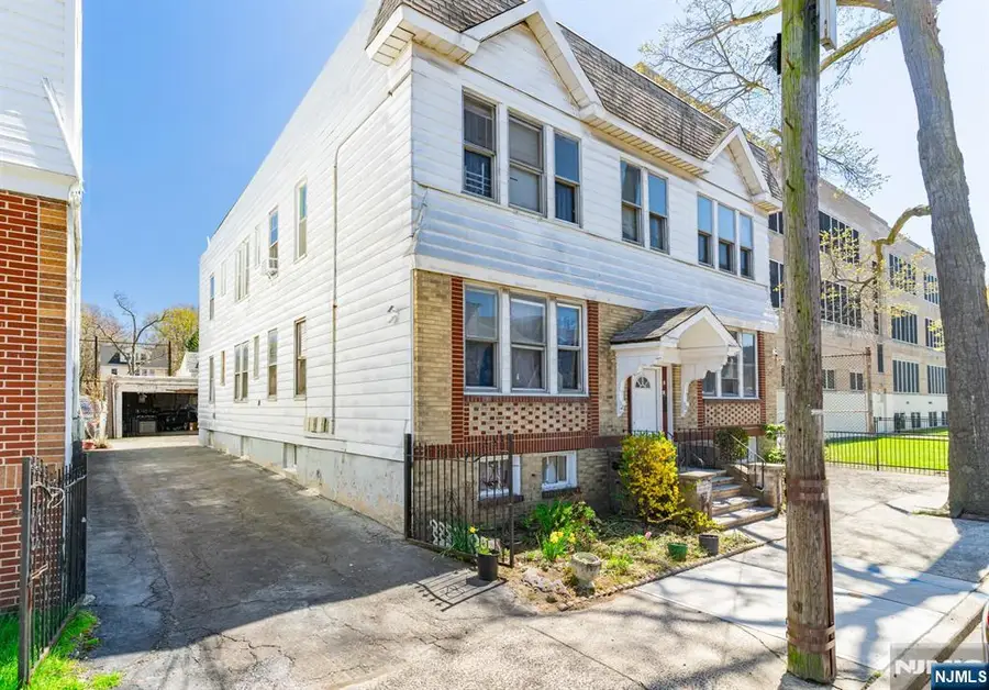 318 Ellery Avenue, Newark, NJ 07106 - #2