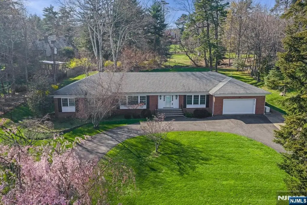 5 Edgehill Road, West Orange, NJ 07052 - #1