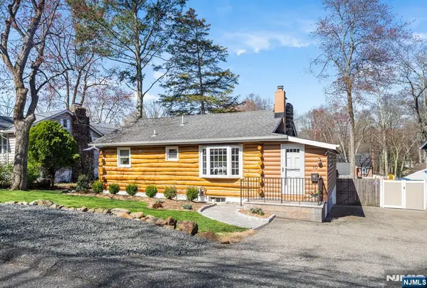 10 Lake Trail, Wayne, NJ 07470