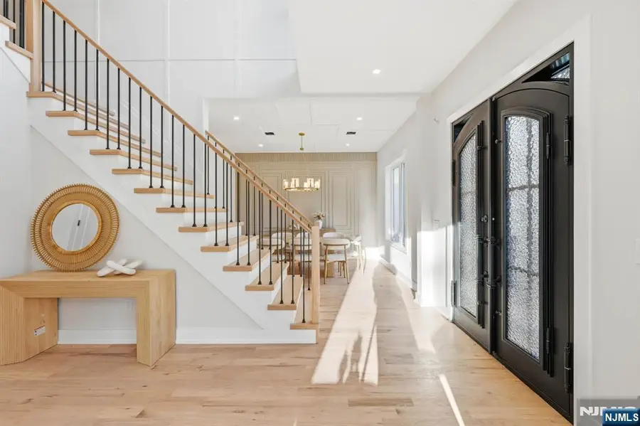 11 Elmwood Court, Livingston, NJ 07039 - #2