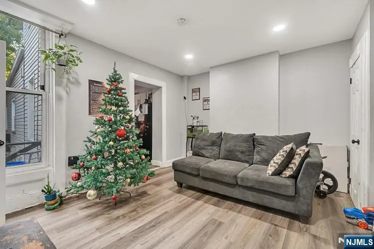 14-16 Crown Street, Bloomfield, NJ 07003 - #2