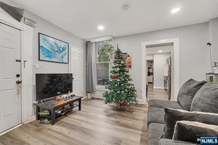 14-16 Crown Street, Bloomfield, NJ 07003 - #3