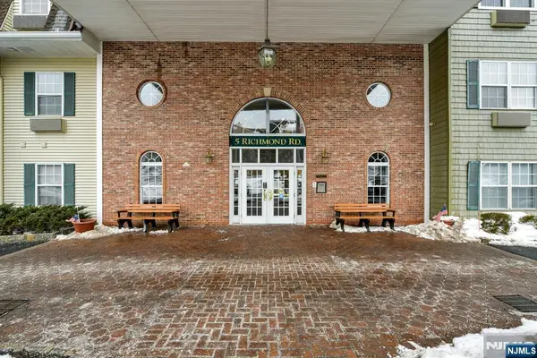 5104 Richmond Road, West Milford, NJ 07480