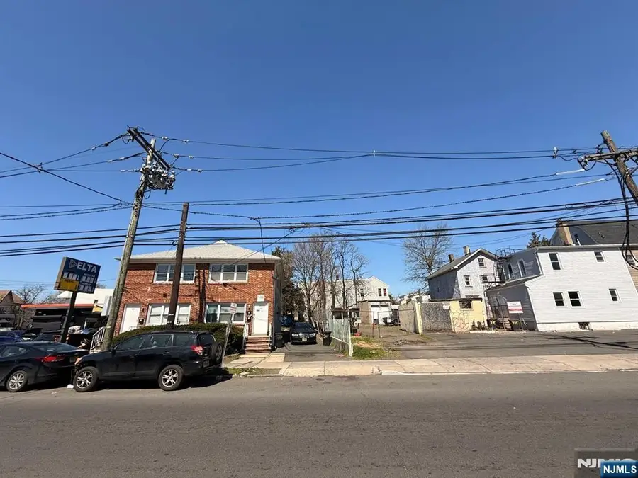 810 18th Avenue, Irvington, NJ 07111 - #2