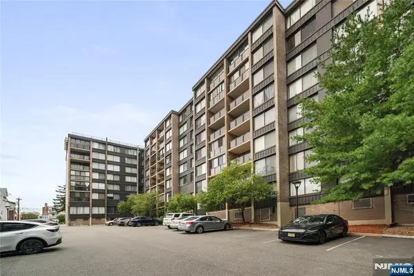 9060 Palisade Avenue 507, North Bergen, NJ 07047