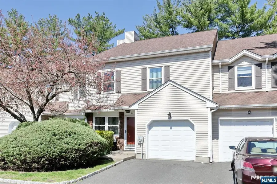 10 Chris Court, Fair Lawn, NJ 07410 - #2