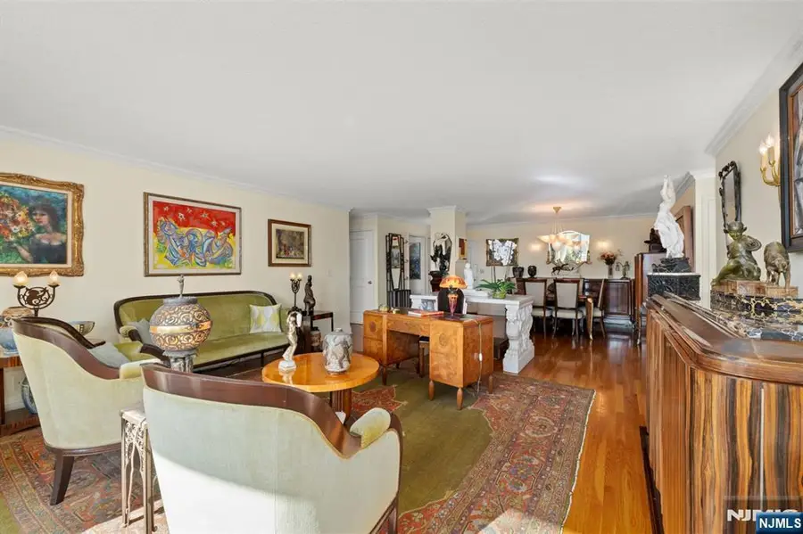 200 Grand Cove Way 3L, Edgewater, NJ 07020 - #3