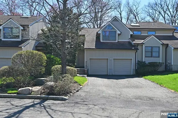 47 Bentley Drive, Franklin Lakes, NJ 07417