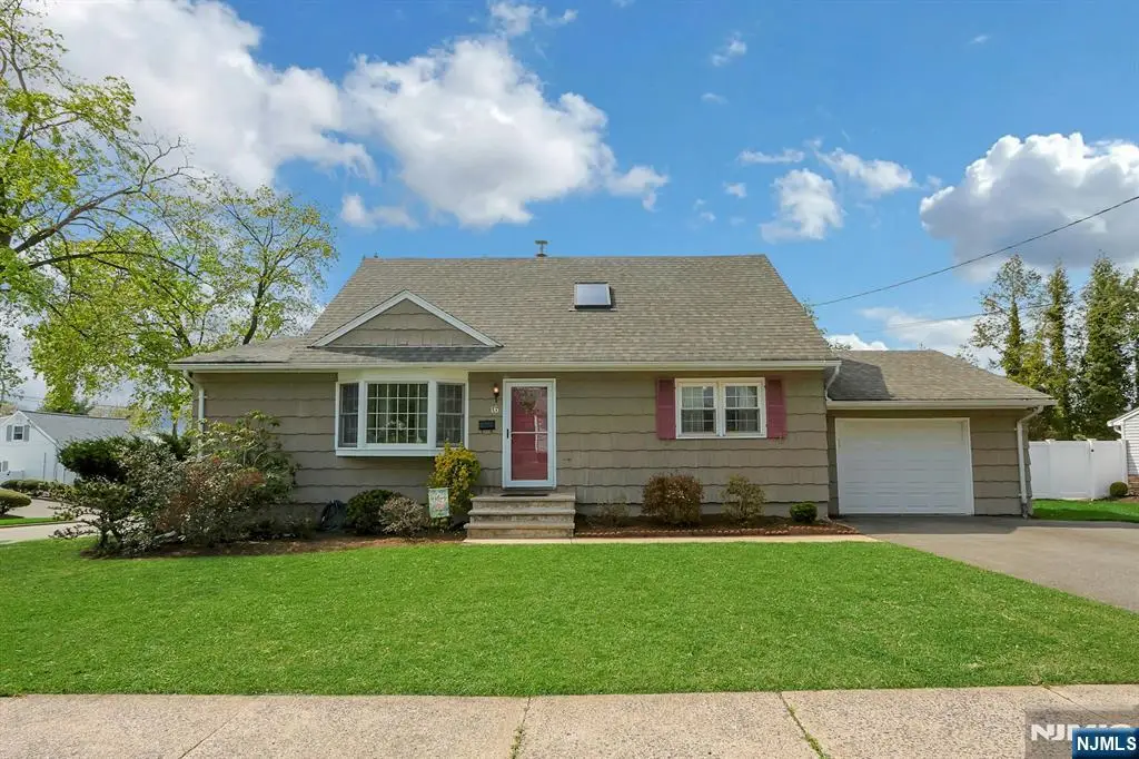 16 Addicks Road, Westwood, NJ 07675 - #1