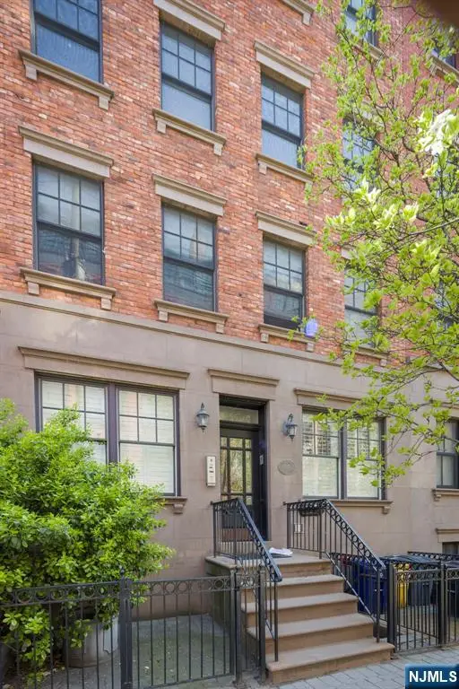 315 Grand Street 3, Hoboken, NJ 07030