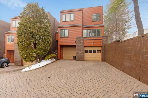 55 Hidden Ledge Road, Englewood, NJ 07631