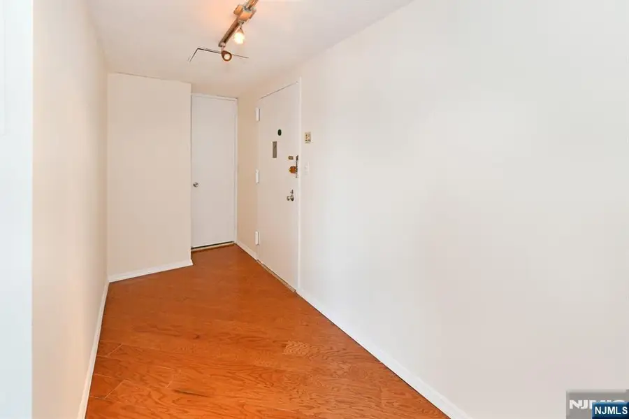 7004 Boulevard East 31A, Guttenberg, NJ 07093 - #3