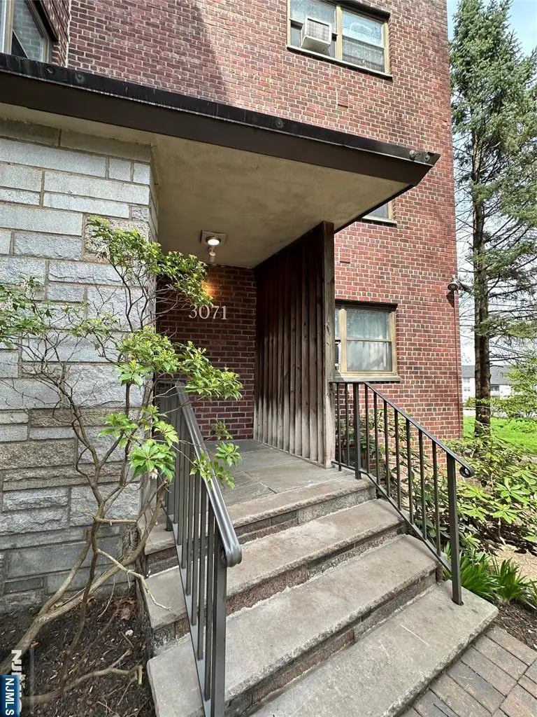 3071 Edwin Avenue 5H, Fort Lee, NJ 07024 - #1