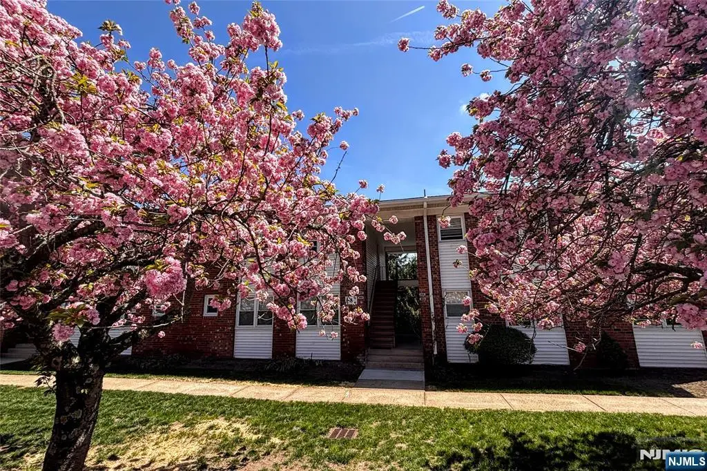100 Pierson Miller Drive A11, Pompton Lakes, NJ 07442 - #1