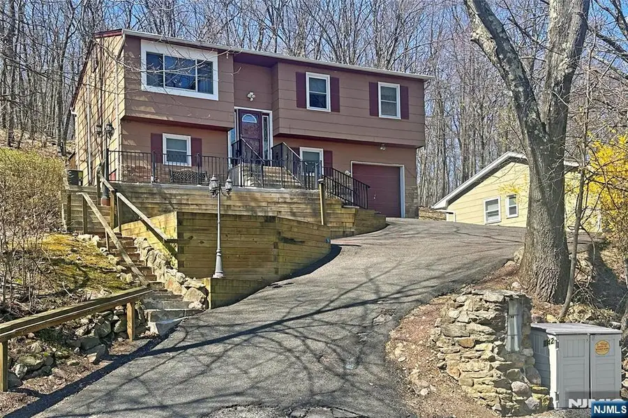 142 Valley View Drive, White Meadow Lake, NJ 07866 - #3