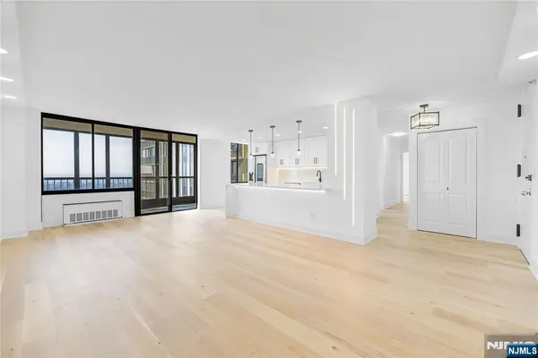 200 Winston 2417, Cliffside Park, NJ 07010