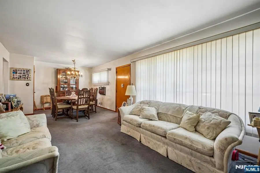 31 Michael Drive, Wayne, NJ 07470 - #2