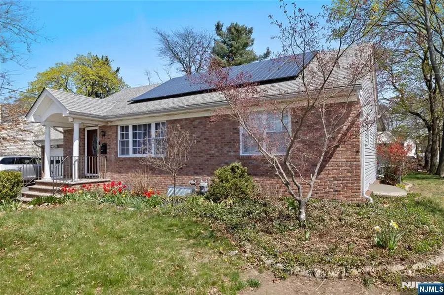 35 E Ridgewood Avenue, Paramus, NJ 07652 - #3