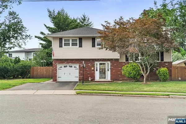 1 Hazley Court, Rochelle Park, NJ 07662