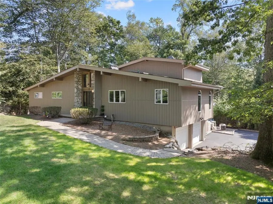 727 Rolling Hill Drive, River Vale, NJ 07675 - #2