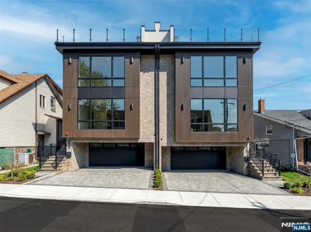 25 Garden Place A, Edgewater, NJ 07020 - #1