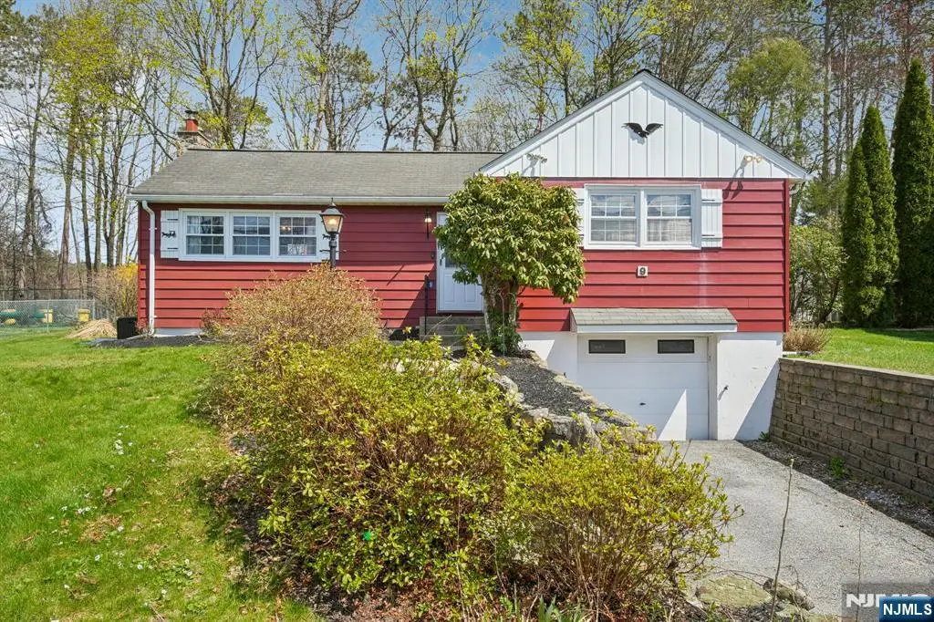 9 Cottonwood Court, Hardyston, NJ 07460 - #1