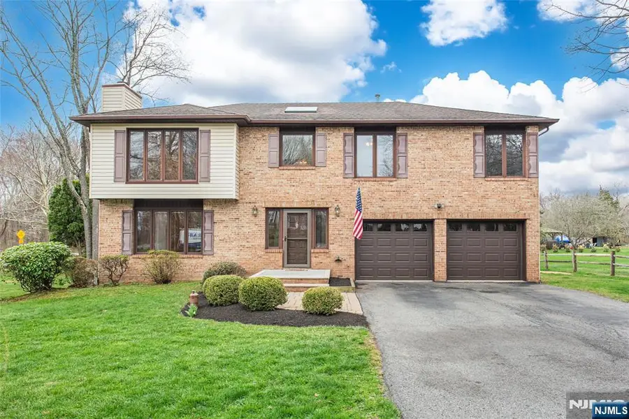 1 Old Timbers Court, Roxbury, NJ 07847 - #2