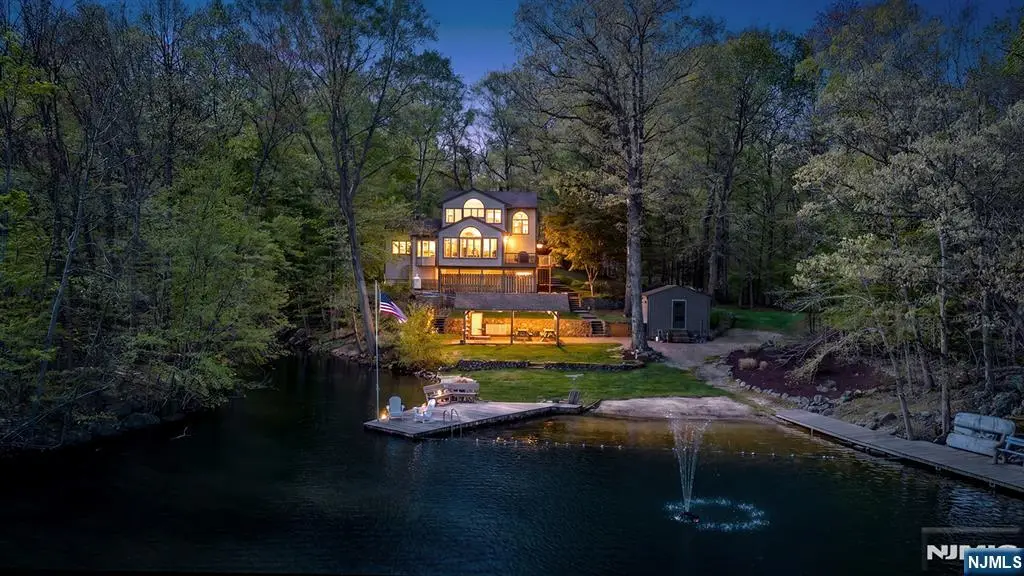70 Harrison Lane, Bloomingdale, NJ 07403 - #1