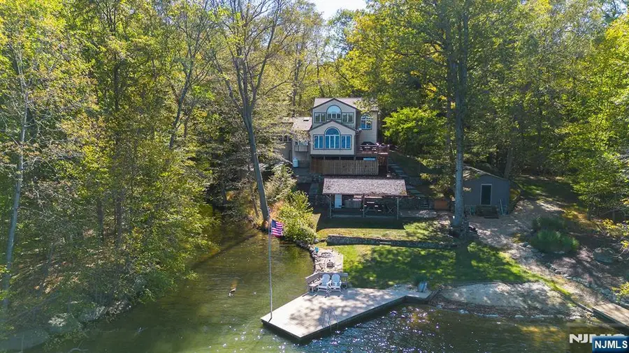 70 Harrison Lane, Bloomingdale, NJ 07403 - #2