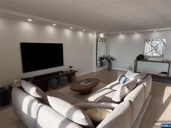 200 Winston 1205, Cliffside Park, NJ 07010