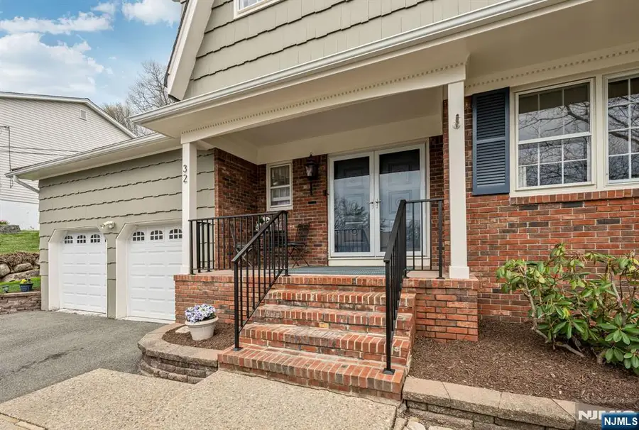 32 Schirra Drive, Wanaque, NJ 07465 - #3