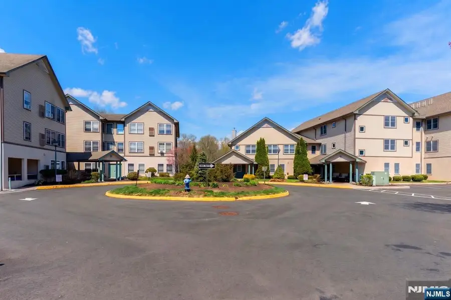 81 Park Edge 2K, Berkeley Heights, NJ 07922 - #2