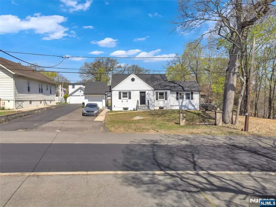 29 Stansfield Place, North Haledon, NJ 07508 - #2