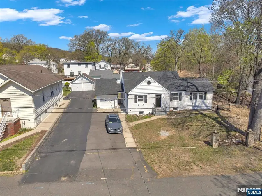 29 Stansfield Place, North Haledon, NJ 07508 - #3