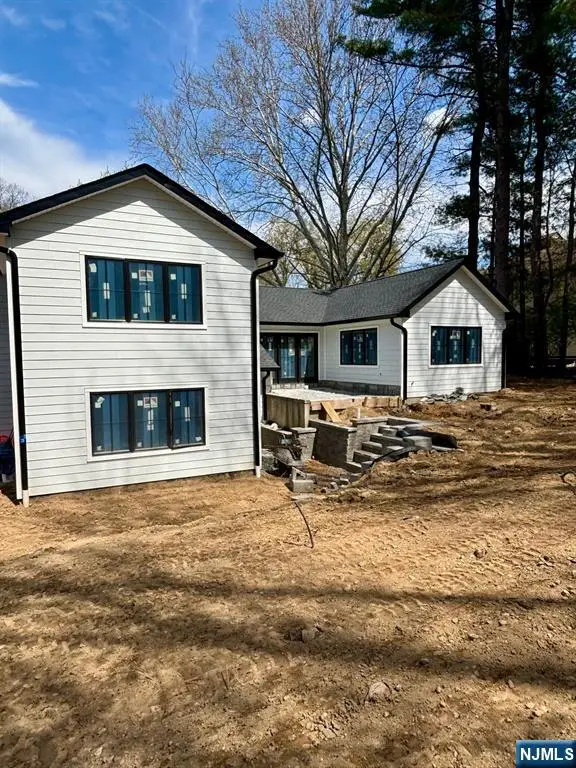 15 Strawberry Hill Road, Hillsdale, NJ 07642 - #3