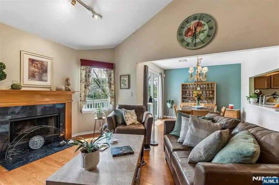 8 Quartz Lane, Paterson, NJ 07501 - #3