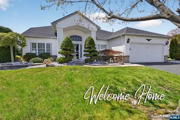 11 Tuscana Court, Manchester, NJ 08759