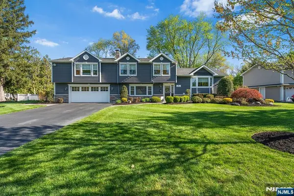 47 Colfax Drive, Pequannock Township, NJ 07440