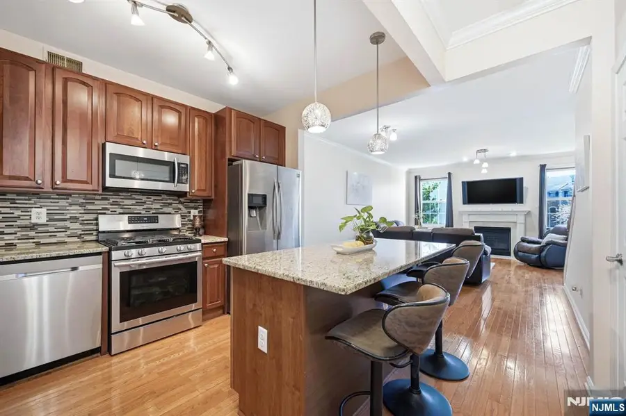 424 Hartford Drive, Nutley, NJ 07110 - #3