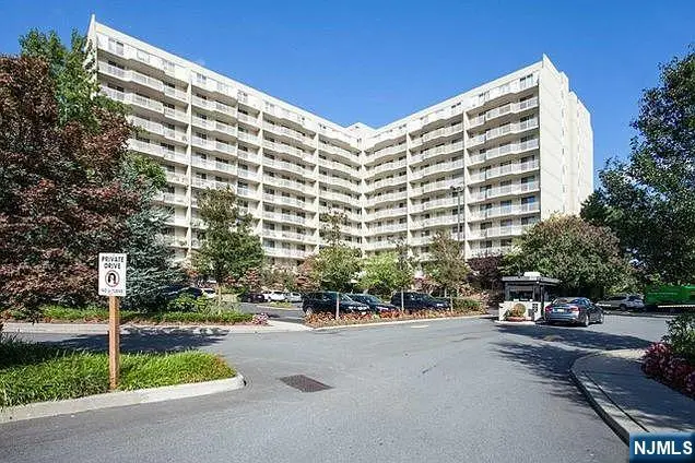 1055 River Road 704, Edgewater, NJ 07020 - #1