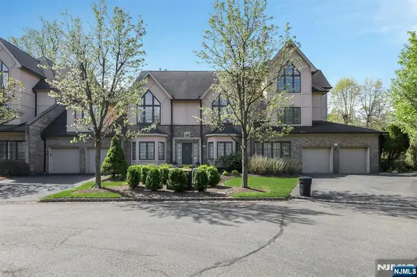 278 Hampshire Ridge 278, Park Ridge, NJ 07656