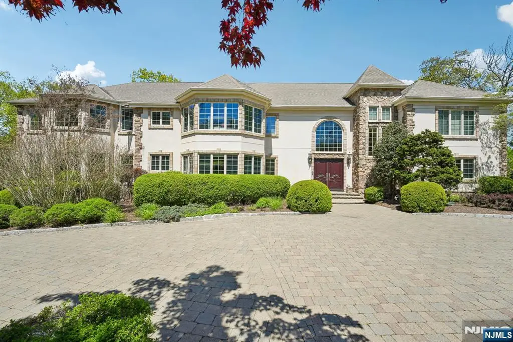 554 Hampton Hill Road, Franklin Lakes, NJ 07417 - #1