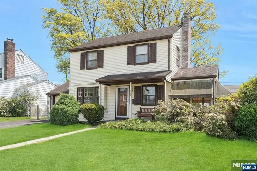 52 Elmwood Drive, Elmwood Park, NJ 07407 - #2