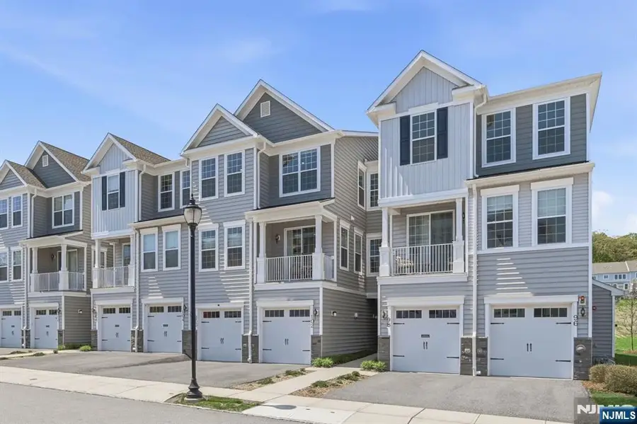 102 Sequoia Drive 1724, Cedar Grove, NJ 07009 - #2