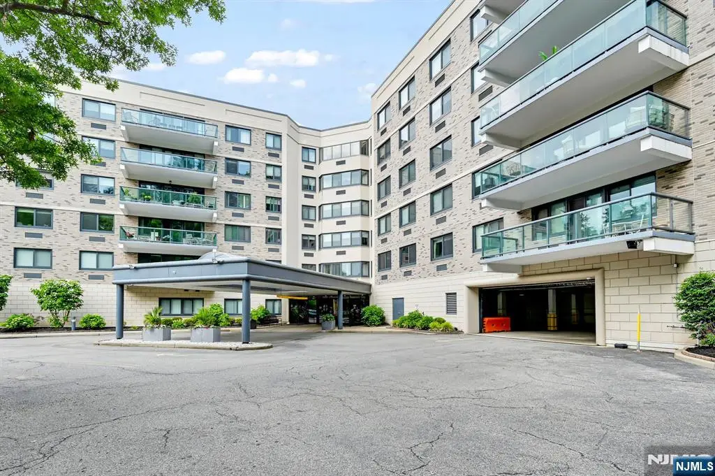609 W South Orange Avenue 2N, South Orange, NJ 07079 - #1
