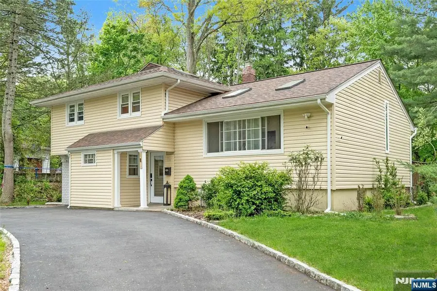 11 Meadow Street, Demarest, NJ 07627 - #2