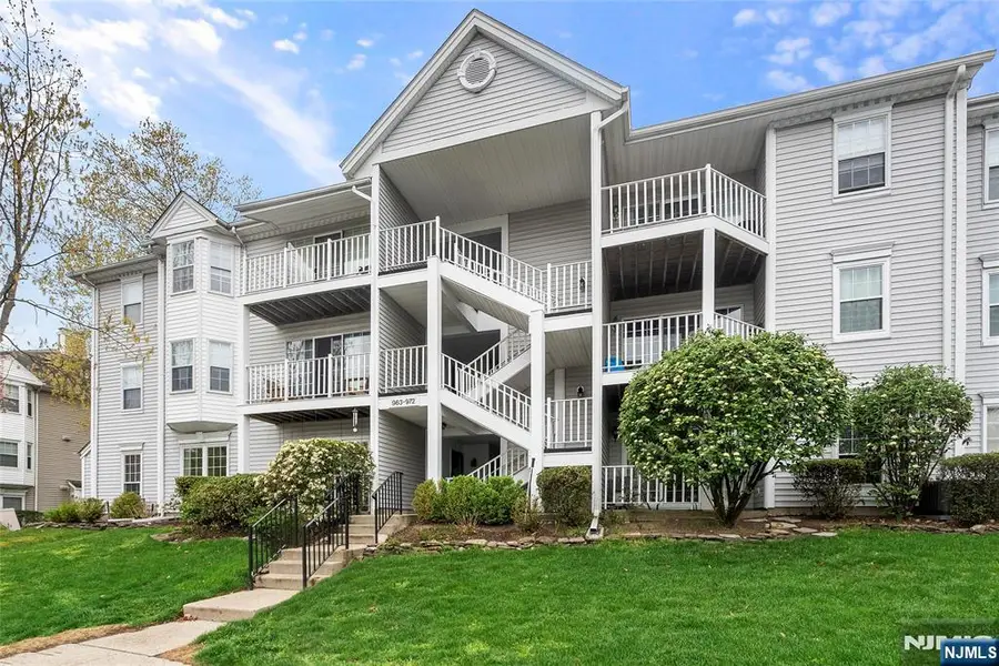 972 Juniper Way, Mahwah, NJ 07430 - #3