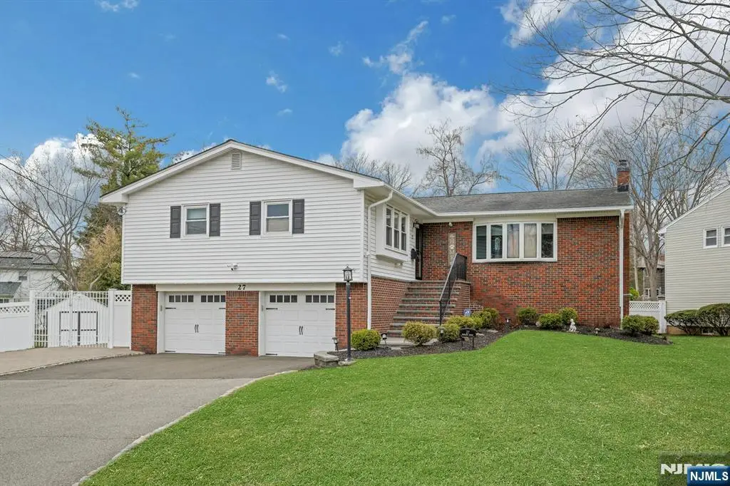 27 Howland Circle, Caldwell, NJ 07006 - #1