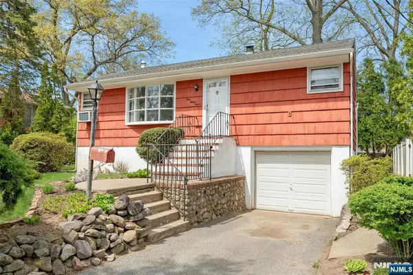 137 Lincoln Place, Waldwick, NJ 07463